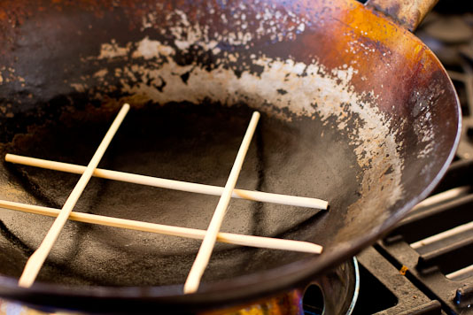 Wok with DIY Steaming Rack using chopsticks