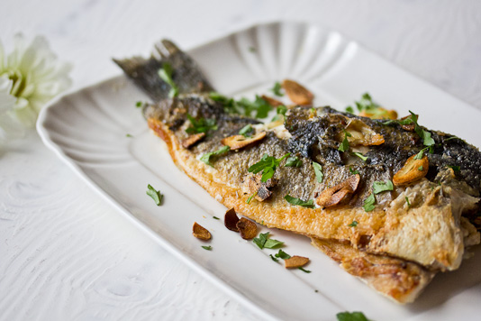Sabzi Polo Mahi: Fried Fish