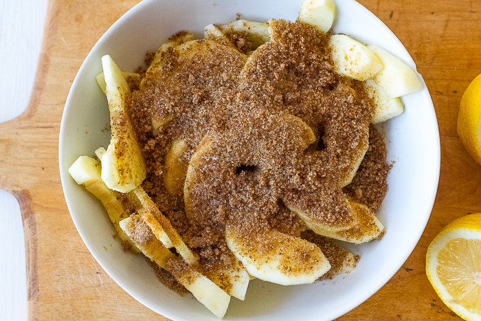 Apple Slice with Sugar